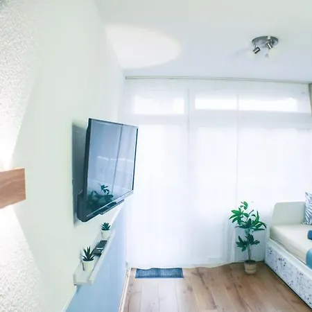 Le Petit- Niedliches Ferienapartment Mit Pool *